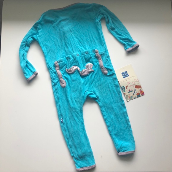 Kickee Pants Other - KICKEE Pants Skunk Bum Snap Front Onesie